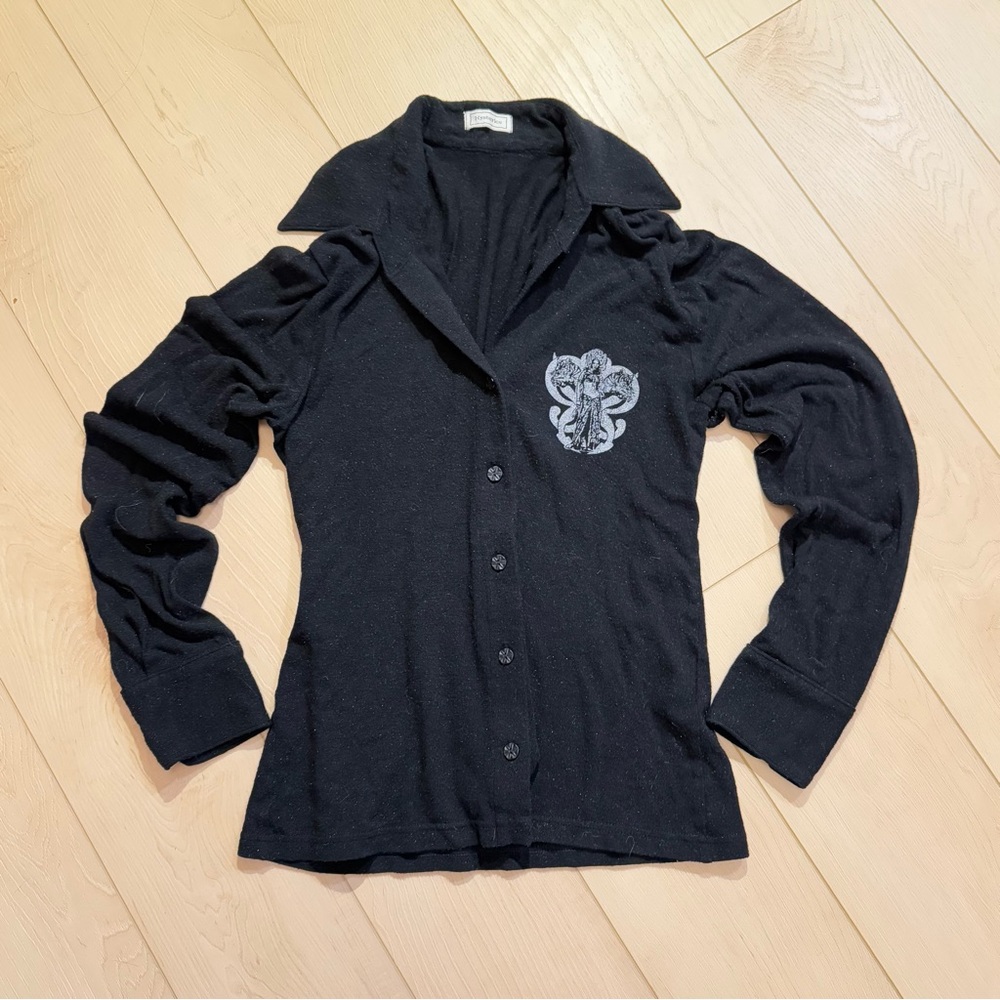 hysterics black collared button up long sleeve blouse with graphic